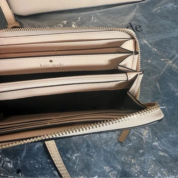 Kate Spade Purse New York Grove Street Carli Crossbody Black/Cream Wallet Clutch - Picture 5 of 9